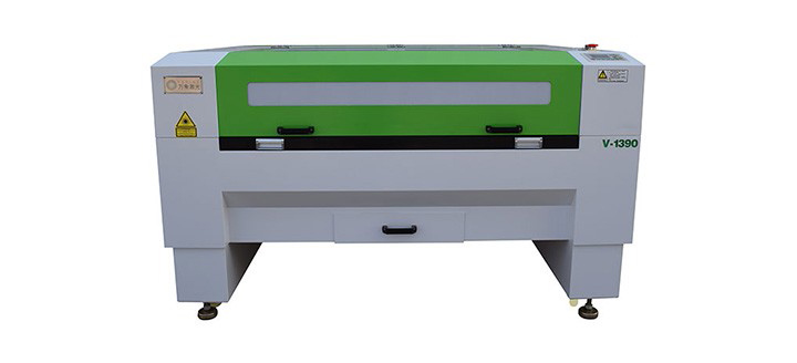 使用太阳能板激光切割机切割高精度圆孔都需要注意哪些事项？